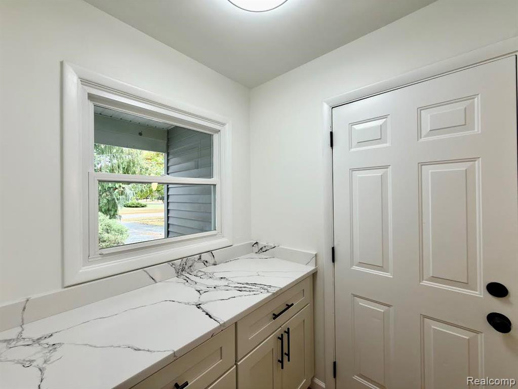 4973 Danbury Drive, Troy, MI 48085 — Photo 29