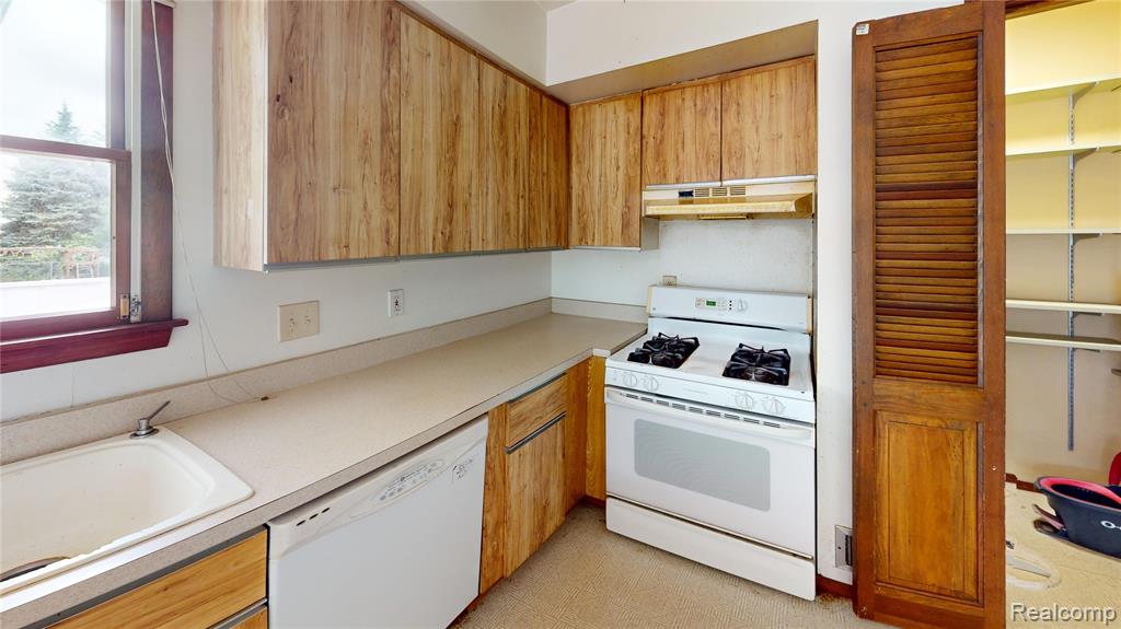 3965 Parsons Road, Howell, MI 48855 — Photo 12