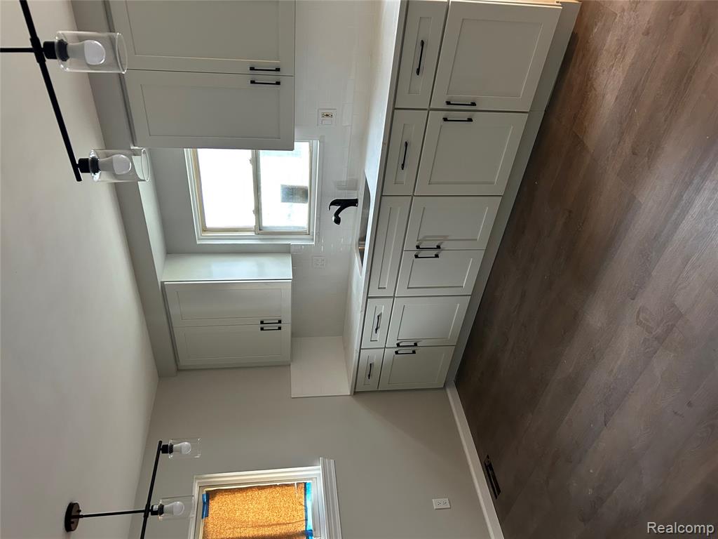 6409 Grandville, Detroit, MI 48228 — Photo 5
