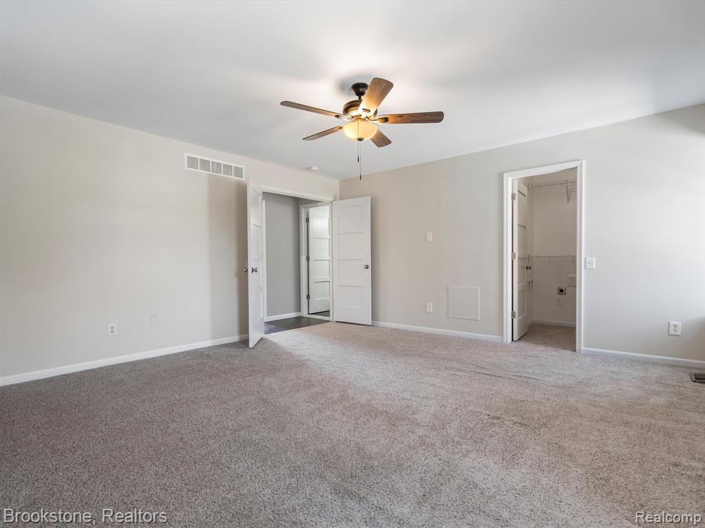576 E Flint Street, Lake Orion, MI 48362 — Photo 23