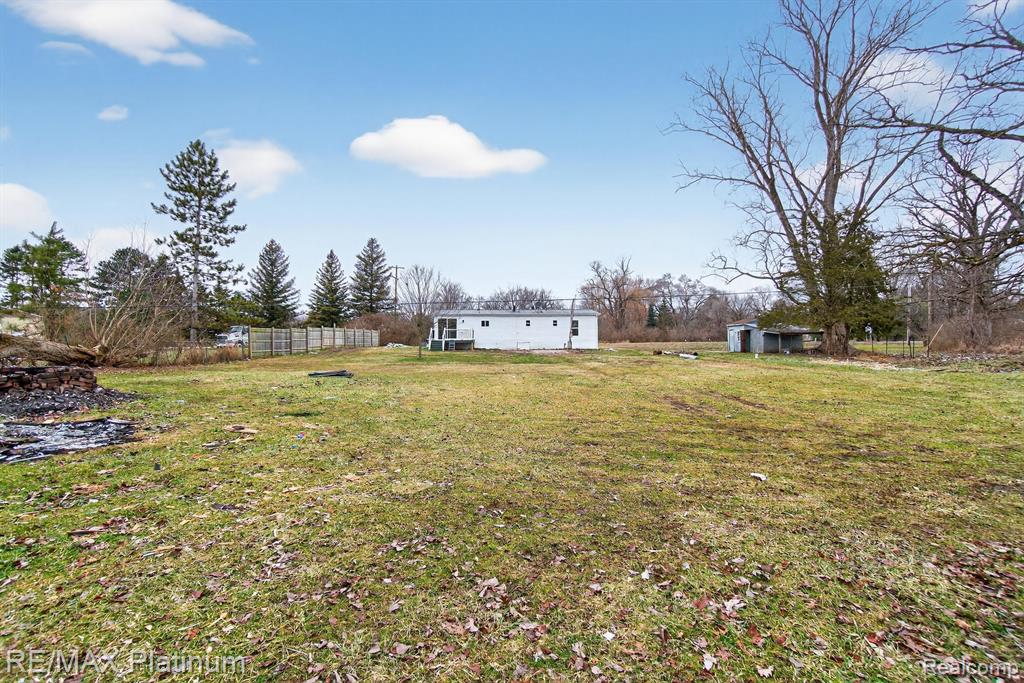 15313 Livermore Road, Pinckney, MI 48169 — Photo 11