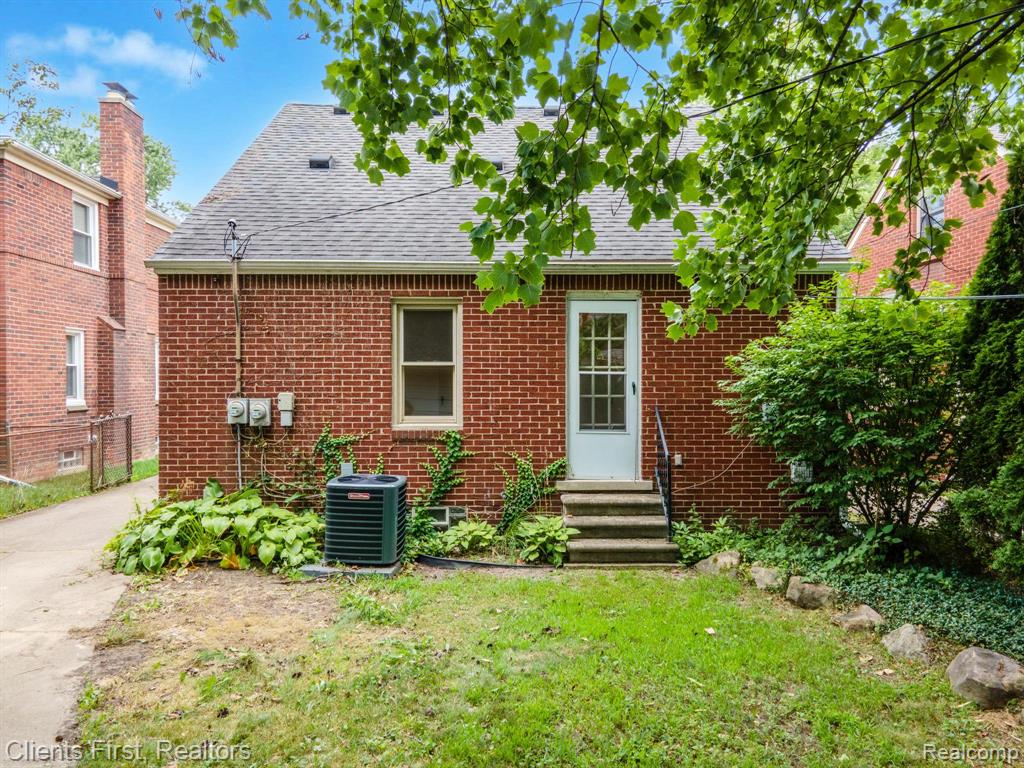 524 N York Street, Dearborn, MI 48128 — Photo 29