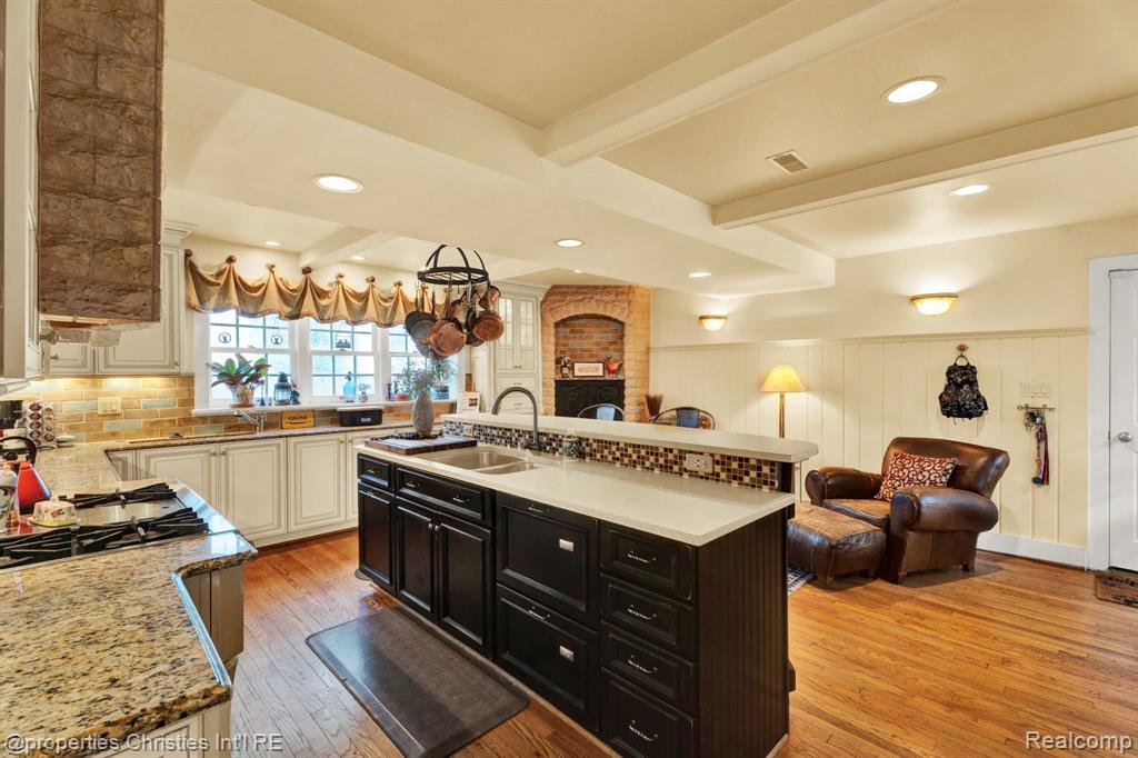 928 Poppleton Street, Birmingham, MI 48009 — Photo 17