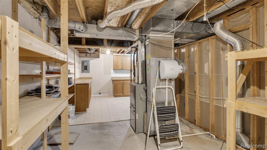 7113 Elmhurst, West Bloomfield, MI — Photo 44