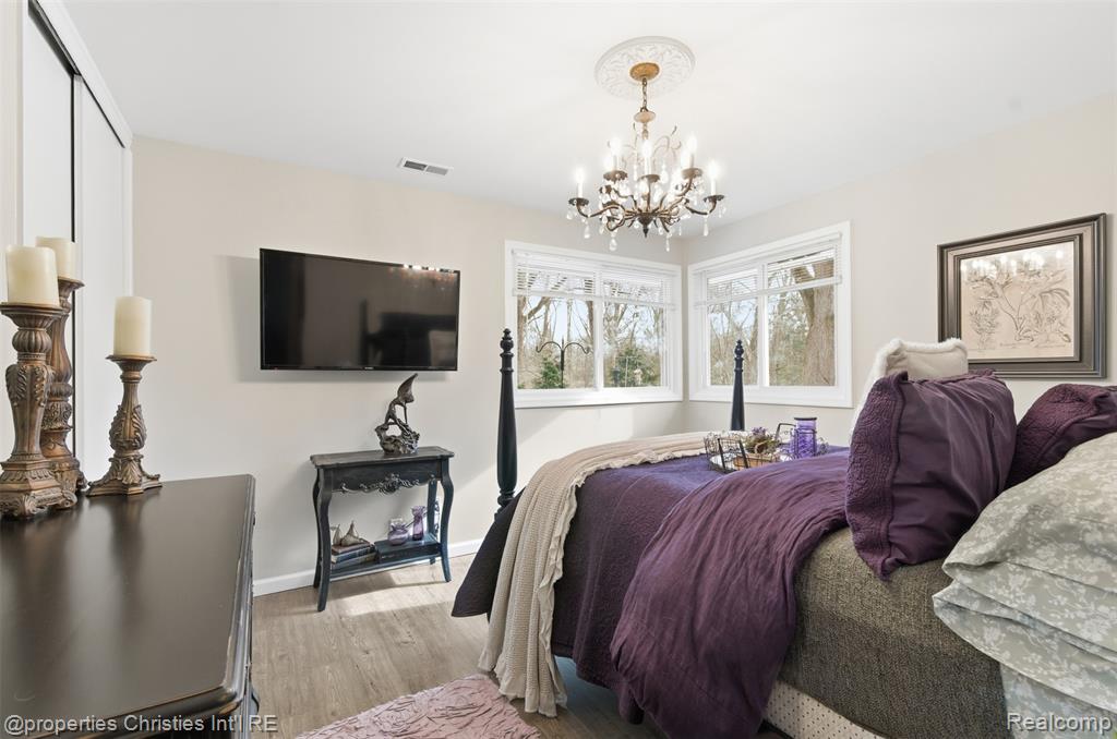 4305 Meadowlane Court, Bloomfield Hills, MI 48304 — Photo 17