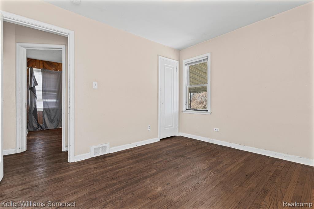 8626 Brace Street, Detroit, MI 48228 — Photo 17