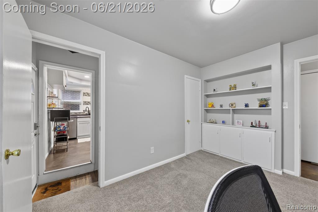 24660 Ridgedale Street, Oak Park, MI 48237 — Photo 21