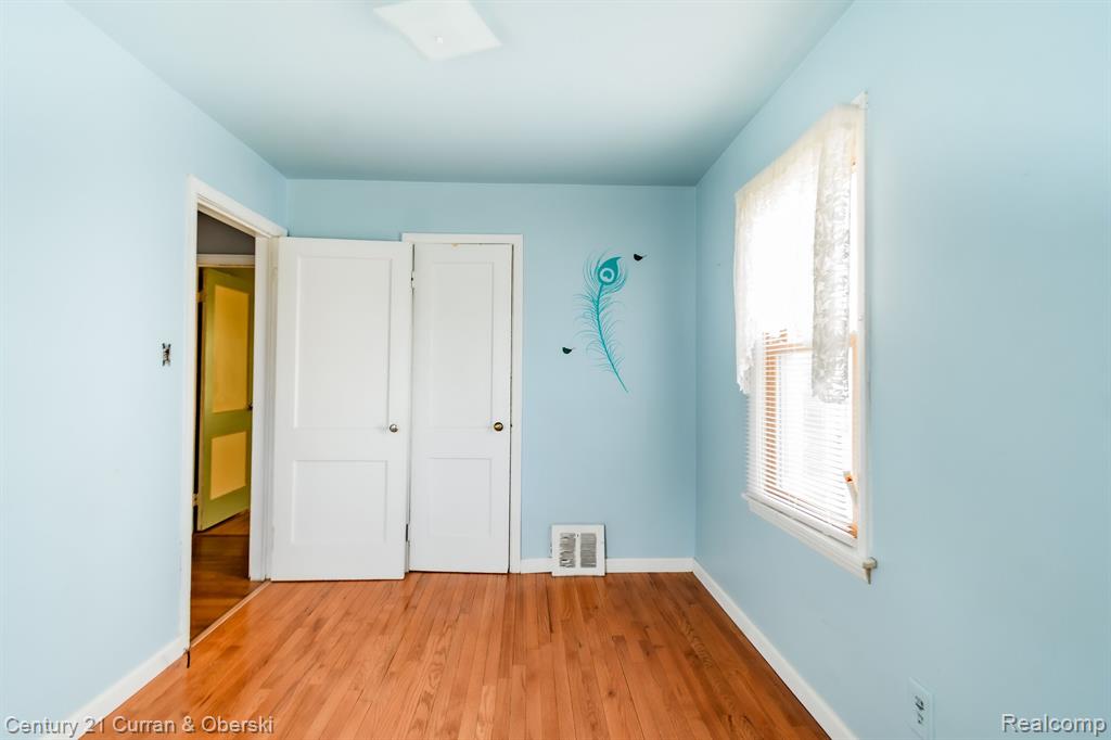 7961 WEDDEL Street, Taylor, MI 48180 — Photo 9