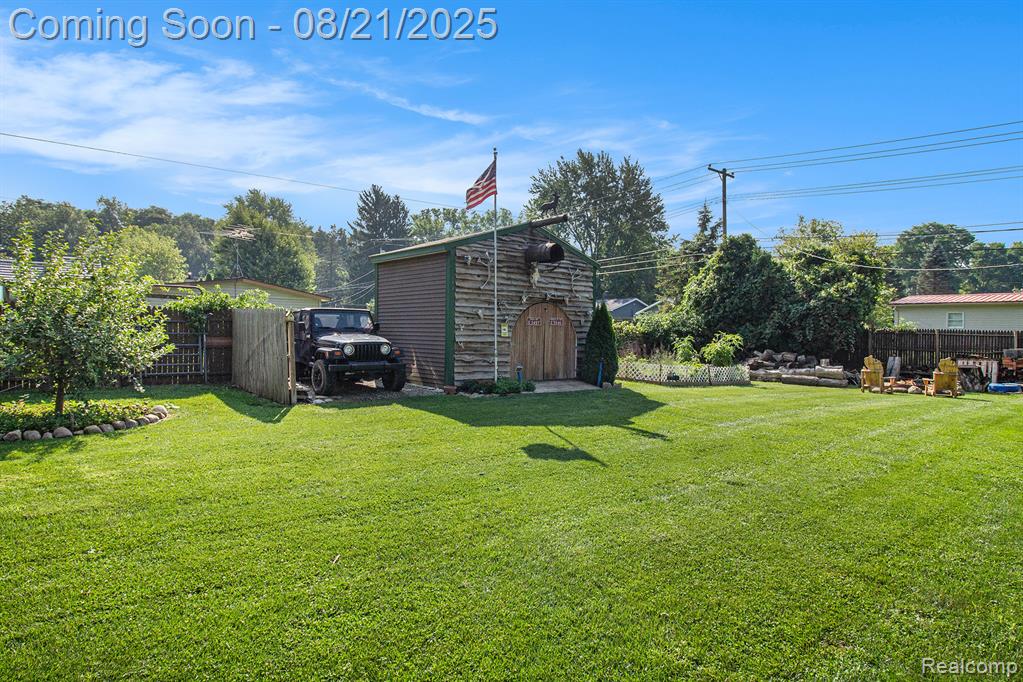 9301 Big Lake Road, Clarkston, MI — Photo 17