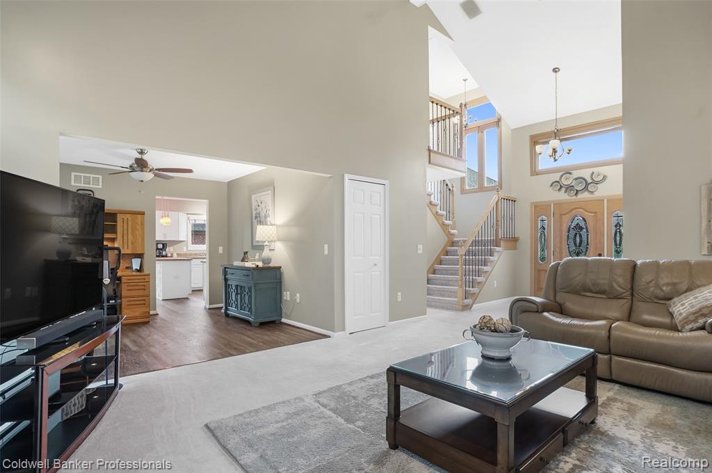 43246 Winterfield Drive, Sterling Heights, MI 48314 — Photo 12