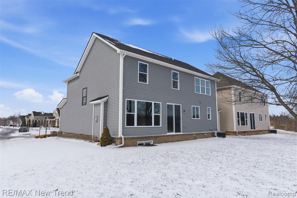 2388 Madison Street, Wixom, MI 48393 — Photo 39