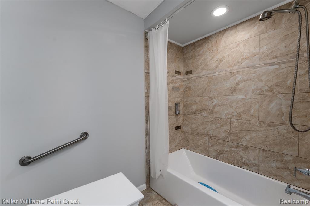 749 Orion Road, Orion, MI 48362 — Photo 16