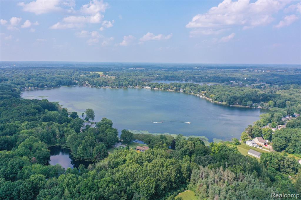 1938 Lakeview Drive, Lapeer, MI 48446 — Photo 42