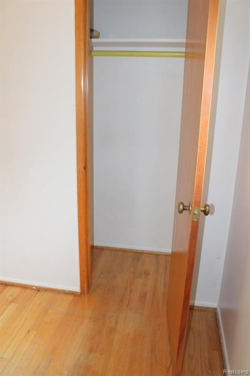 907 Farnham Avenue, Lincoln Park, MI 48146 — Photo 37