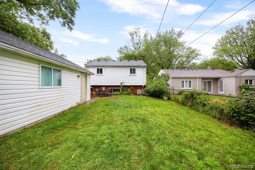 3979 ACADEMY Street, Dearborn Heights, MI 48125 — Photo 31