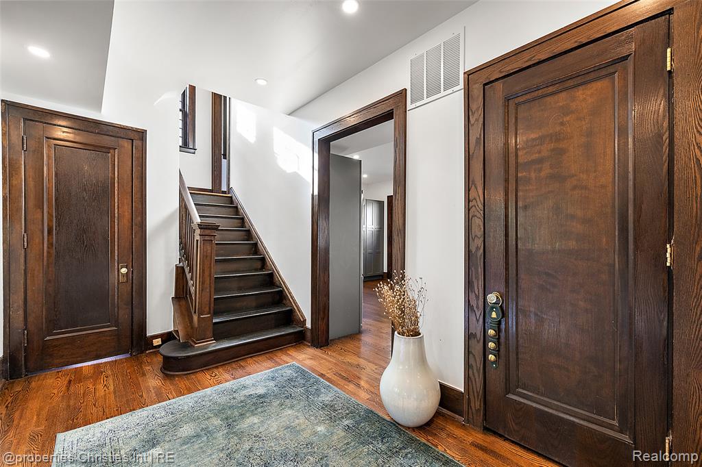2915 Seminole Street, Detroit, MI 48214 — Photo 12