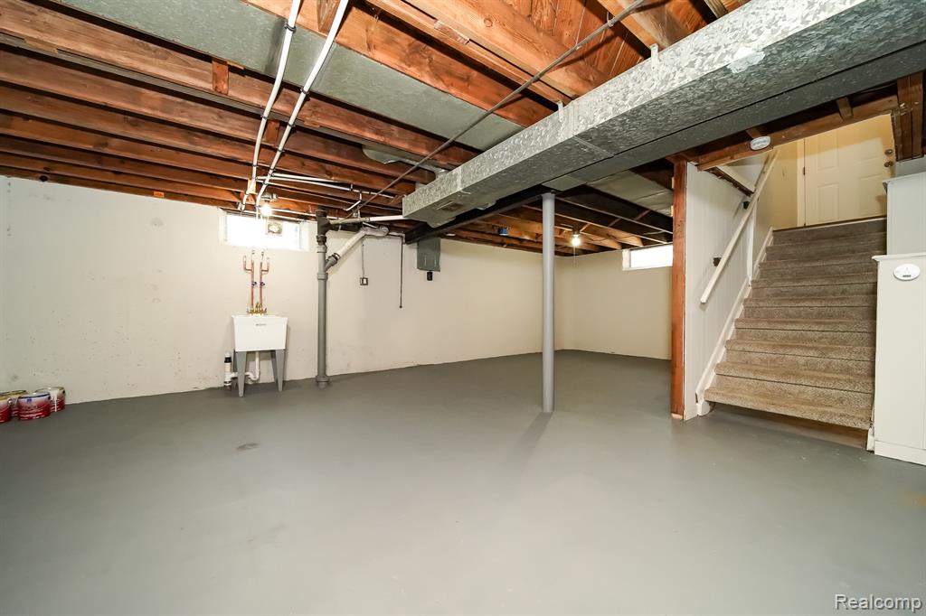 23610 Morton Street, Oak Park, MI 48237 — Photo 59