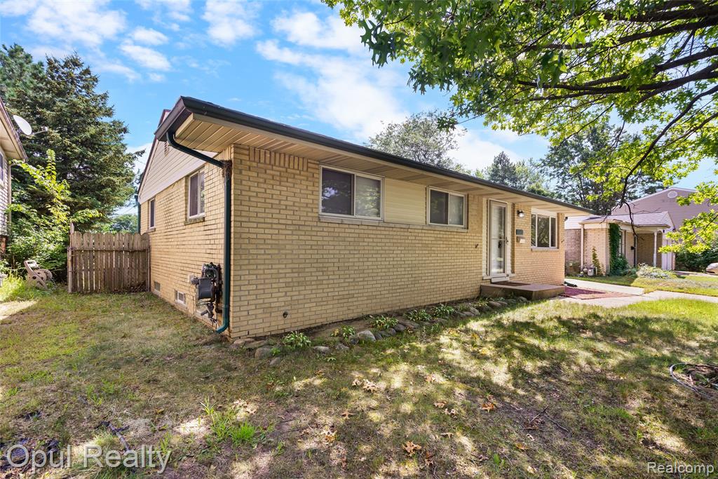8732 Holly Drive, Canton, MI 48187 — Photo 5