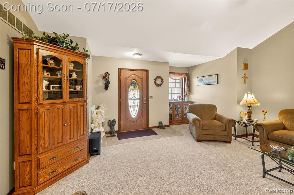 7373 Ponderosa Drive, Swartz Creek, MI 48473 — Photo 9