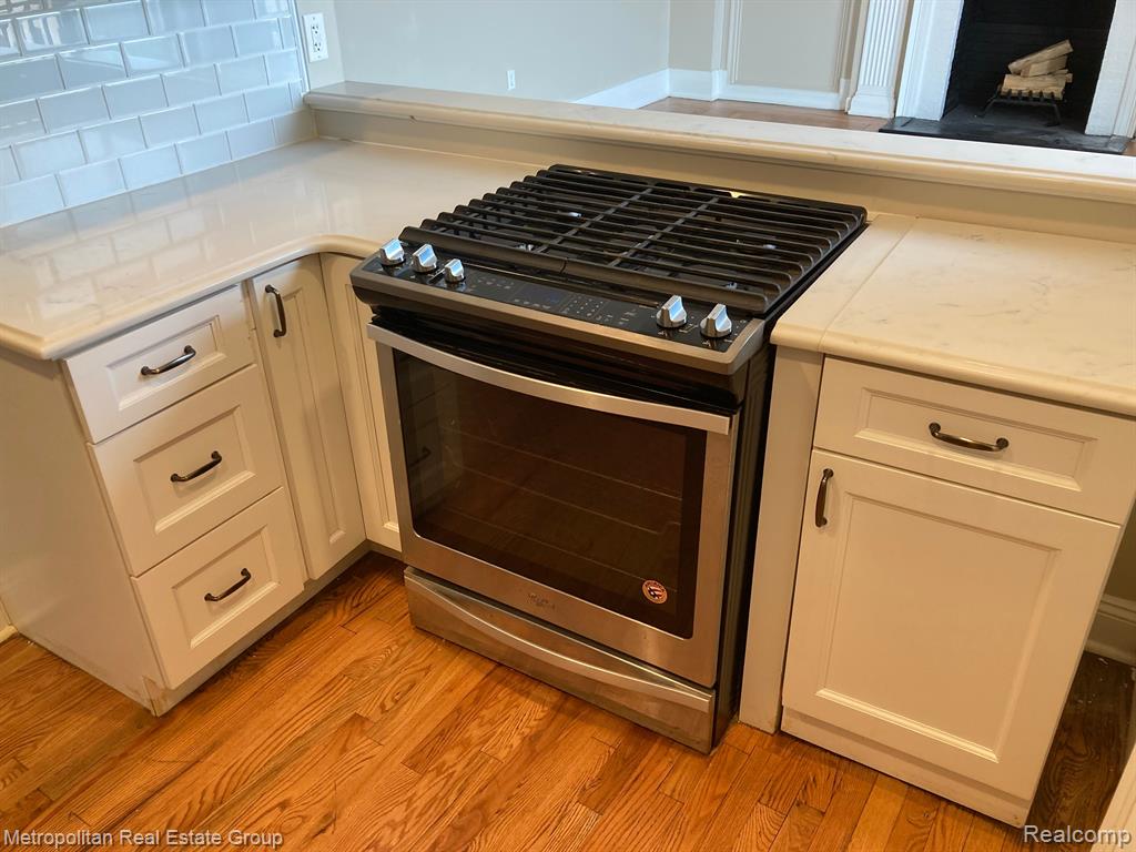 2900 E JEFFERSON Avenue, A-701, Detroit, MI 48207 — Photo 10