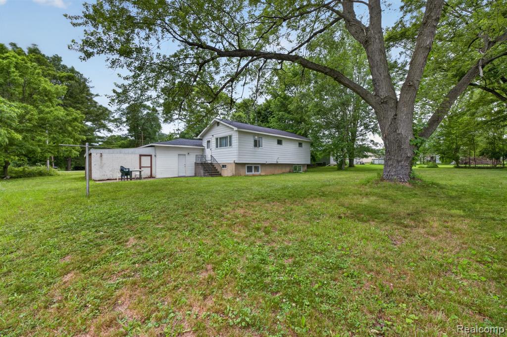 9288 Hilda Lane, Flushing, MI 48433 — Photo 41