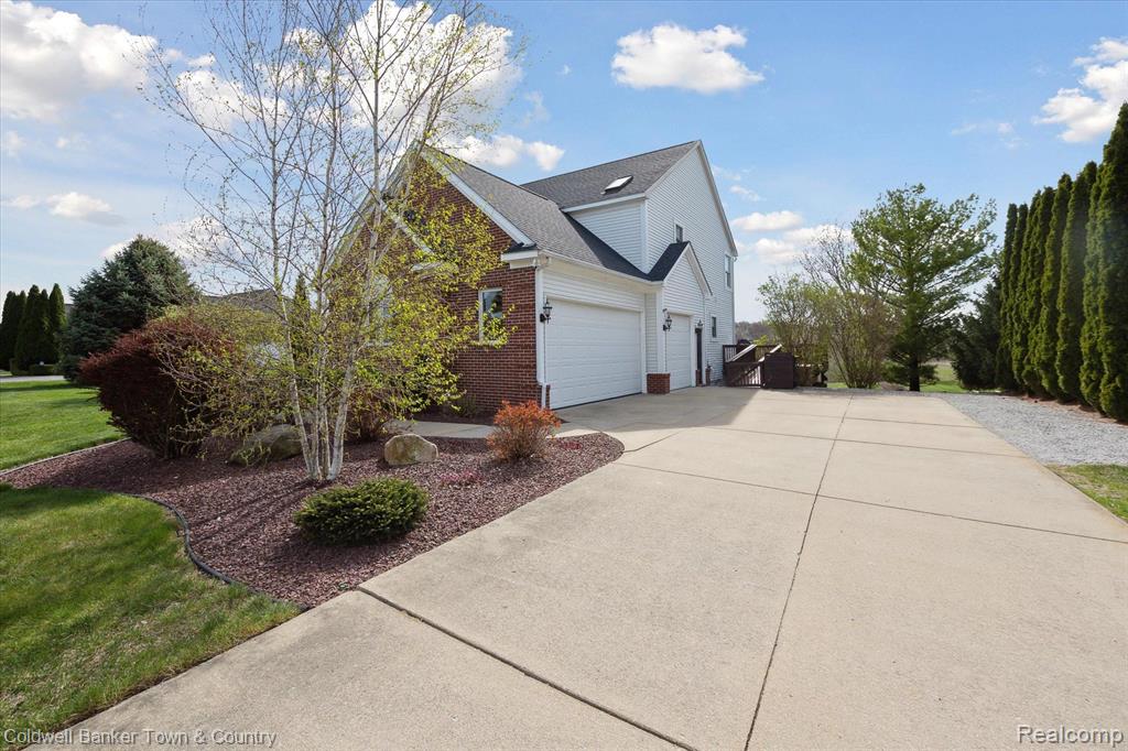 769 SADDLE CLUB Lane, Howell, MI 48843 — Photo 49