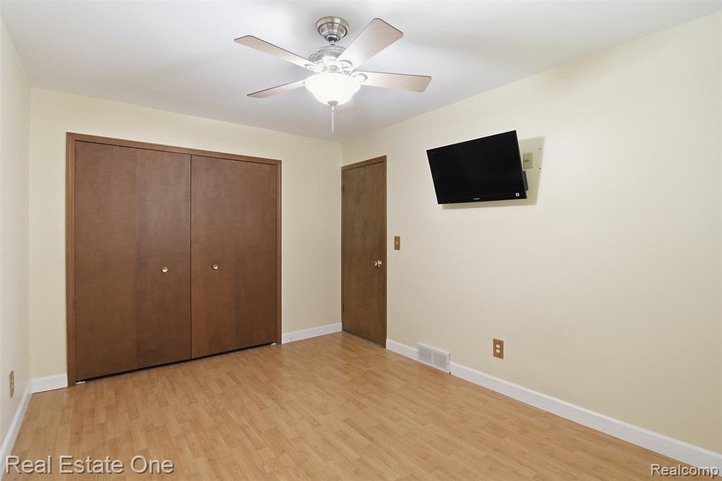 4425 Gardner Street, Sterling Heights, MI 48310 — Photo 30