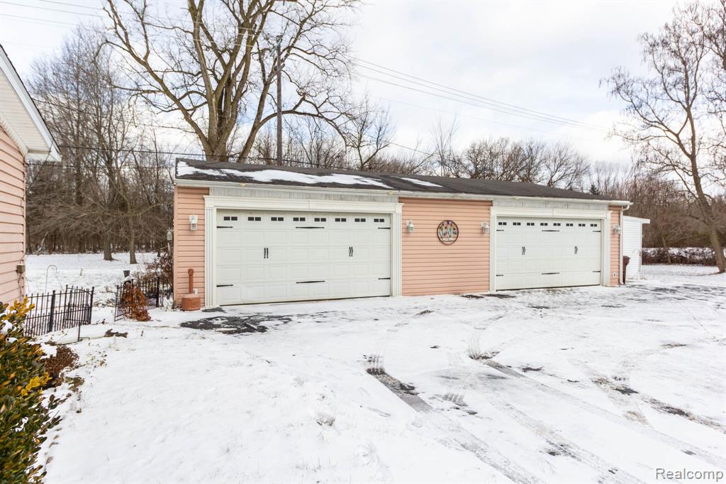8200 Oakville Waltz Road, Belleville, MI 48111 — Photo 37