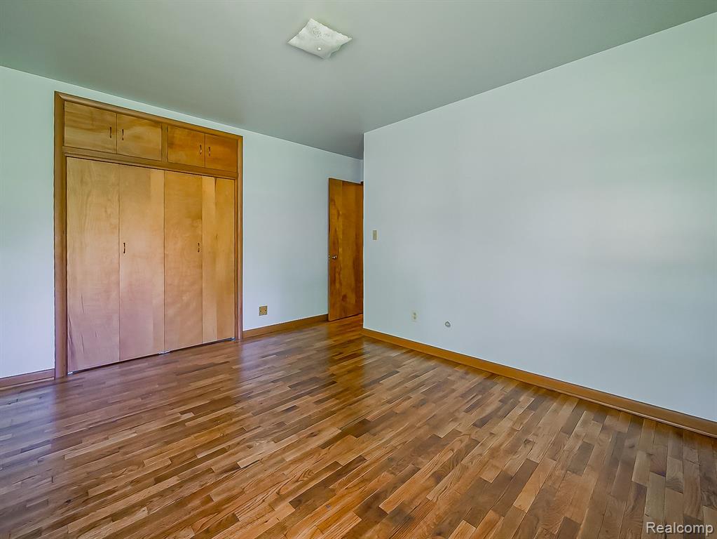 9745 MARSHALL Road, South Lyon, MI 48178 — Photo 16