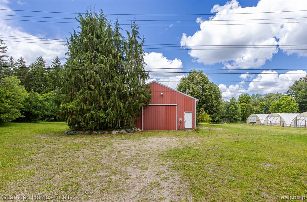 6296 Elizabeth Lake Road, Waterford, MI 48327 — Photo 7