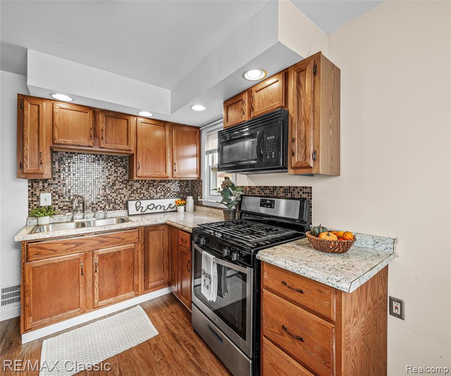 4827 Winifred Street, Wayne, MI 48184 — Photo 15