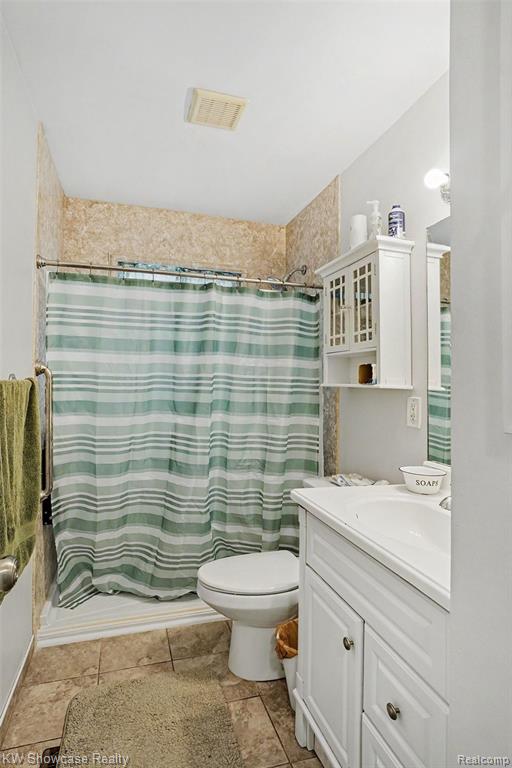 6612 Rowley Drive, Waterford, MI 48329 — Photo 11