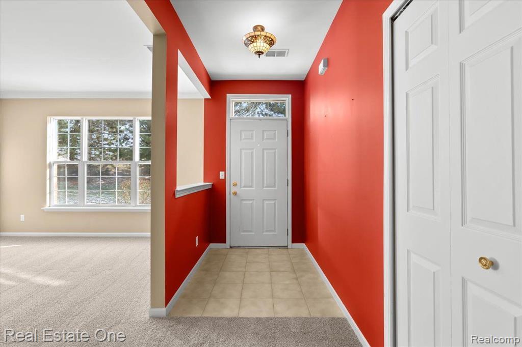 1818 Flagstone Circle, 34, Rochester, MI 48307 — Photo 6