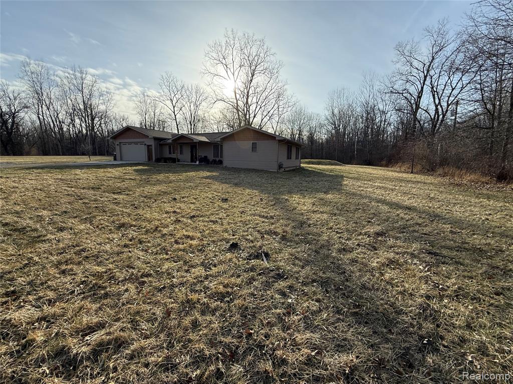 26020 Martinsville Road, Belleville, MI 48111 — Photo 4