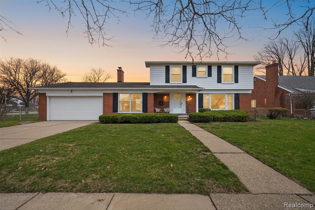 21520 Goethe Ave, Grosse Pointe Woods, MI 48236 — front exterior