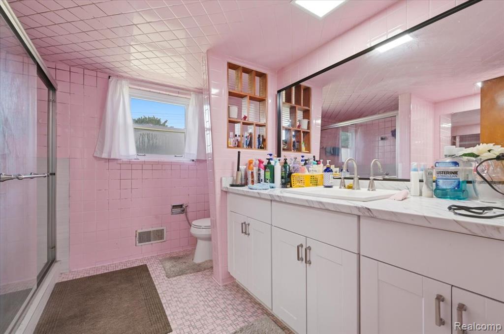8565 POTOMAC Street, Center Line, MI 48015 — Photo 12
