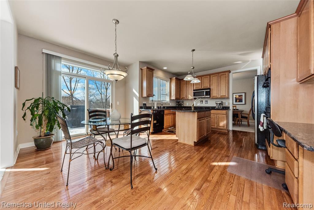 24695 Wedgewood Dr, South Lyon, MI 48178 — Photo 21