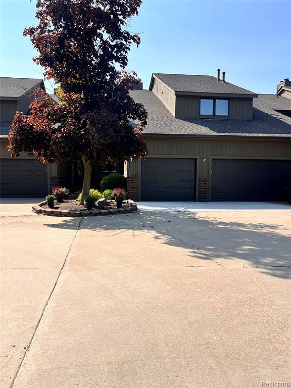 9836 Hawthorne Glen Drive, Grosse Ile, MI 48138 — front exterior