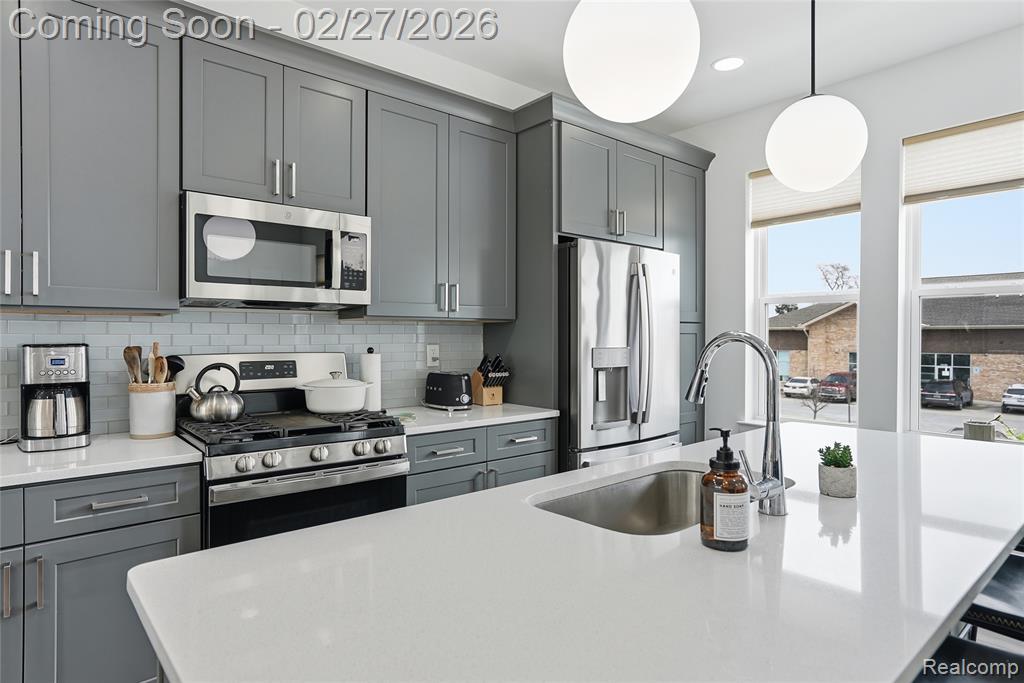 5904 Square Lake Court, Troy, MI 48085 — Photo 19