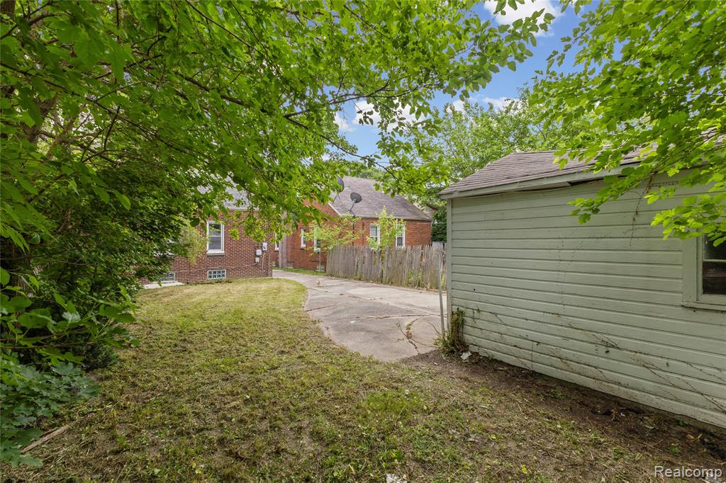 11817 Riad Street, Detroit, MI 48224 — Photo 39