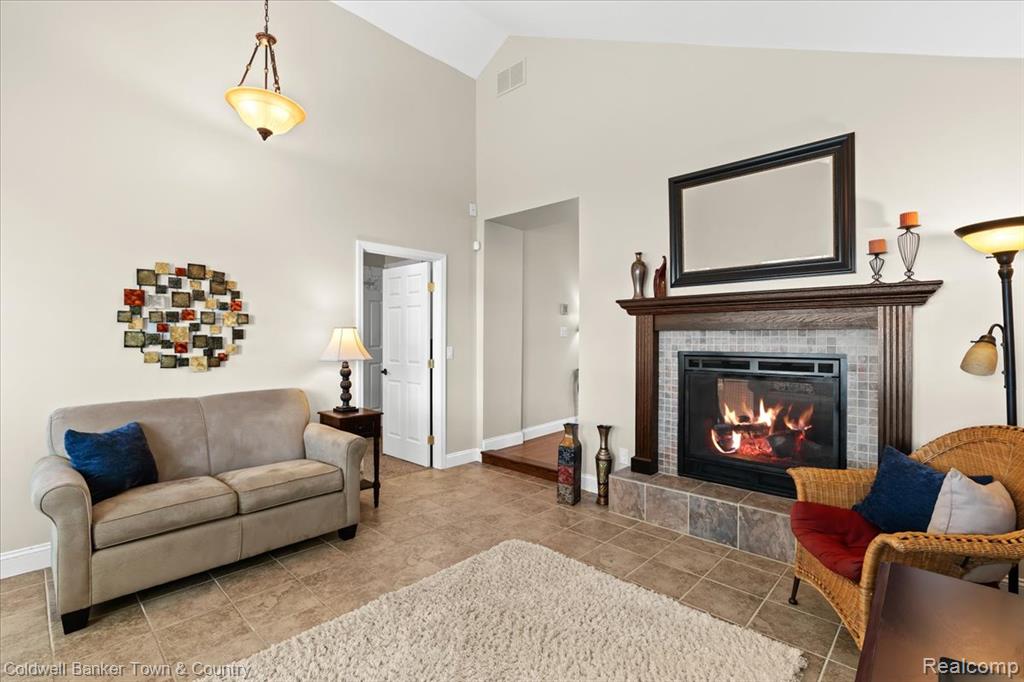584 Black Oaks Trail, Howell, MI 48843 — Photo 21