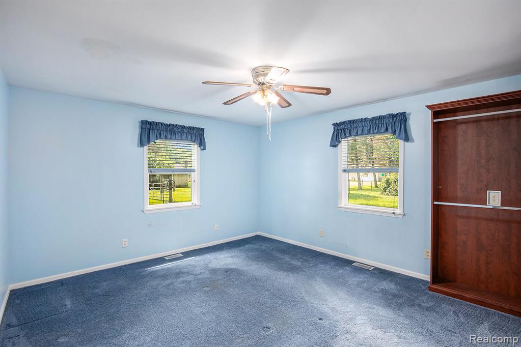 8233 N Genesee Road, Mount Morris, MI 48458 — Photo 11