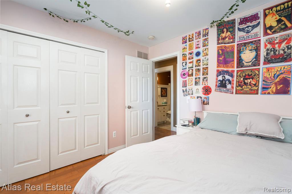 4400 Pebble Creek Boulevard, Burton, MI 48439 — Photo 28