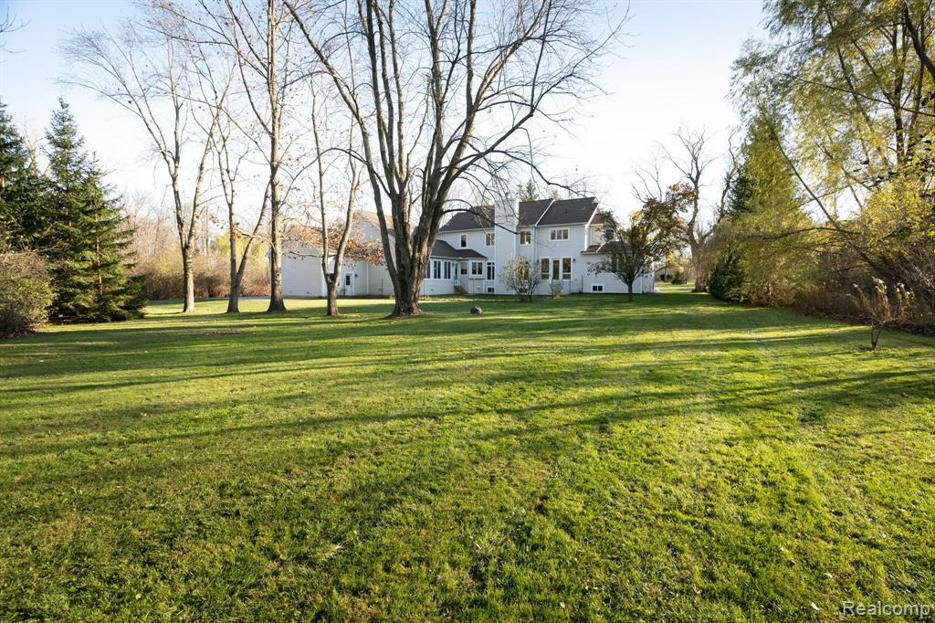 45950 W 11 MILE Road, Novi, MI — Photo 39