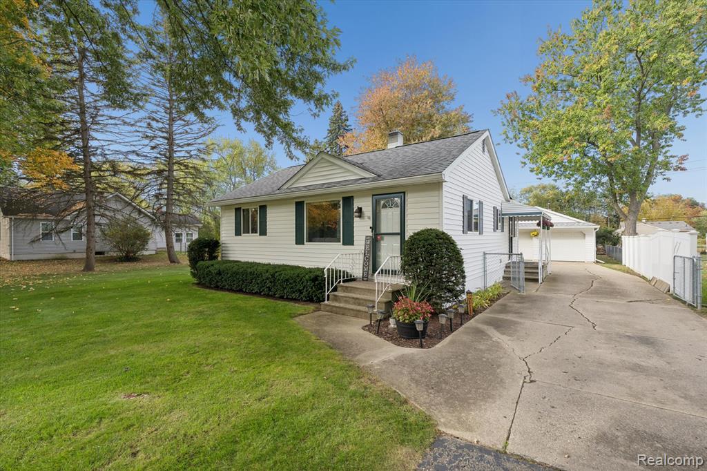 5159 Sashabaw Road, Clarkston, MI — Photo 4
