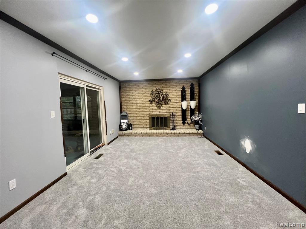 8737 Crestview Drive, Sterling Heights, MI 48312 — Photo 17