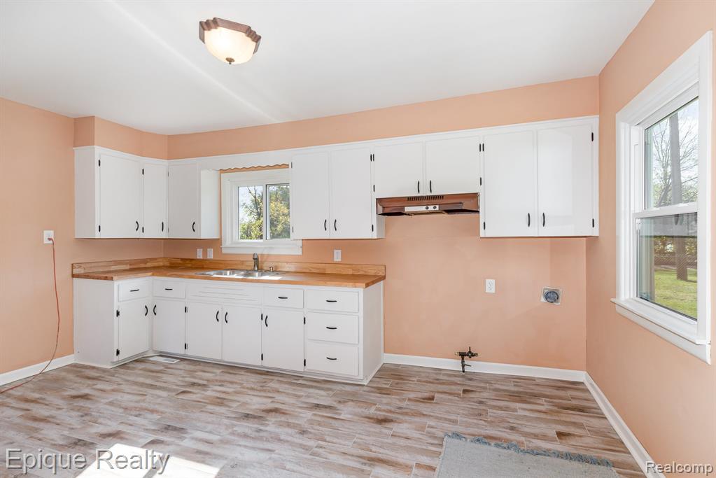819 Grove Street, Saginaw, MI 48602 — Photo 8