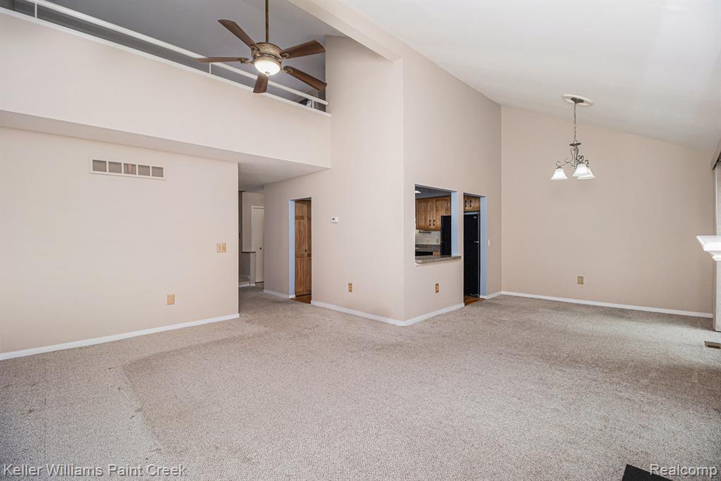 521 Oxford Court, Rochester Hills, MI 48307 — Photo 4