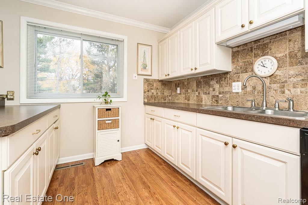 61 Nesbit Lane, Rochester Hills, MI 48309 — Photo 10