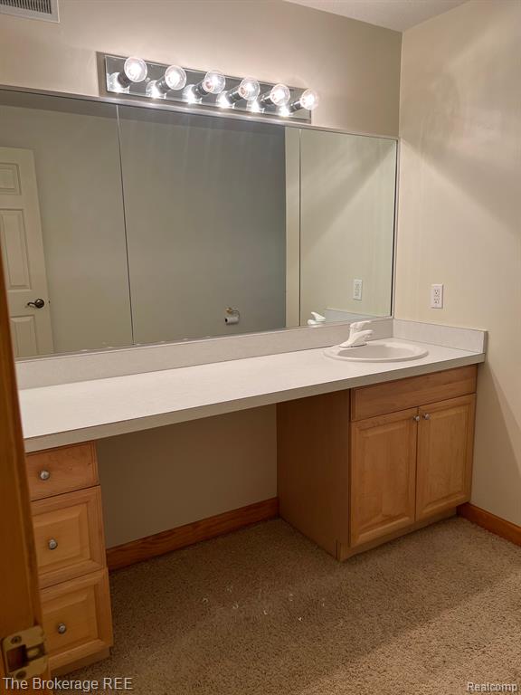 6112 NORMANDY Drive, Saginaw, MI 48638 — Photo 30